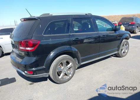2017 Dodge Journey Crossroad Plus z USA, uszkodzony, nr VIN 3C4PDCGGXHT533320